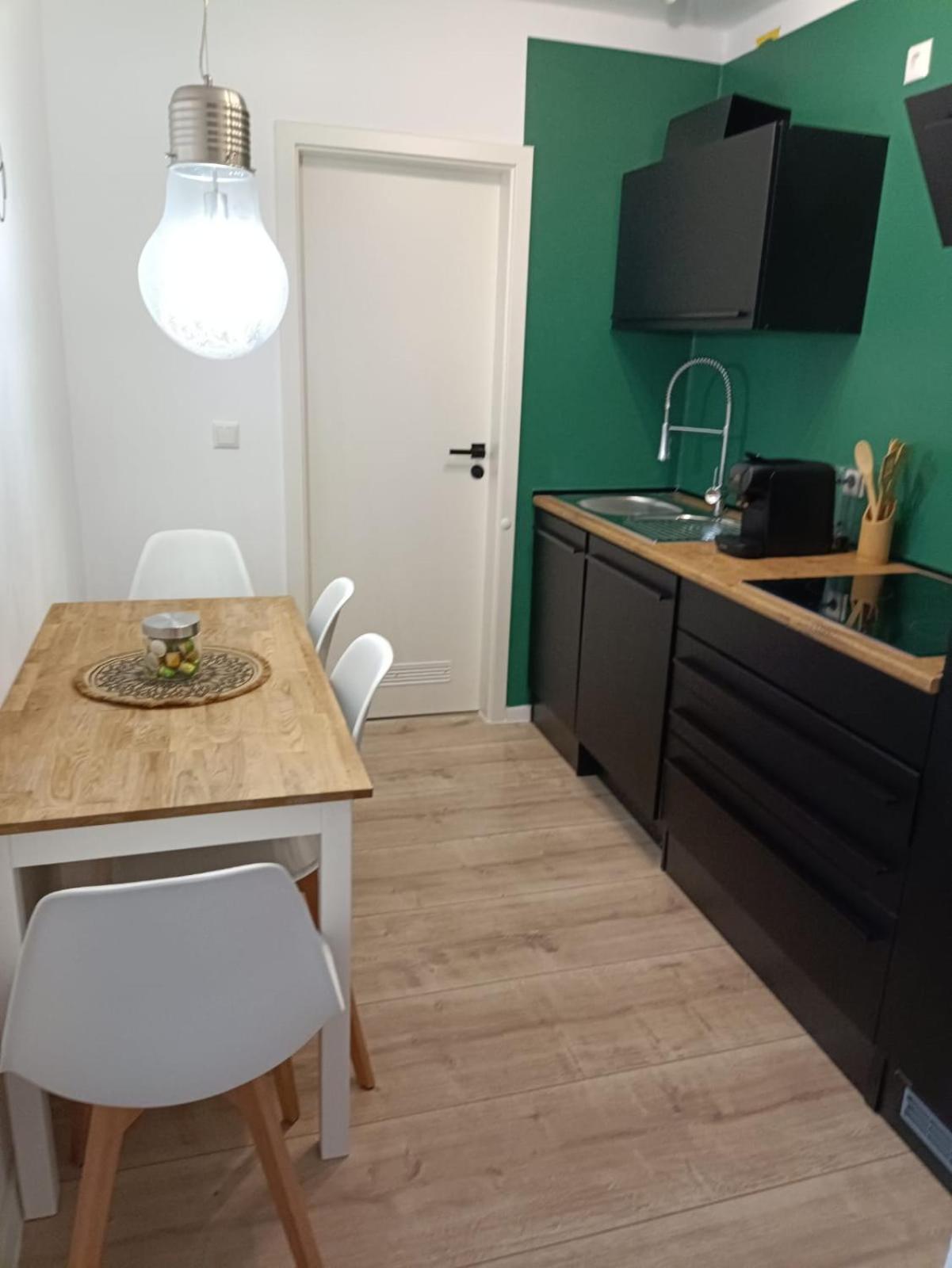 Ferienwohnung Enzian - Naehe Kapellplatz - Oeffentlicher Parkplatz - Aufzug 阿尔多廷 外观 照片